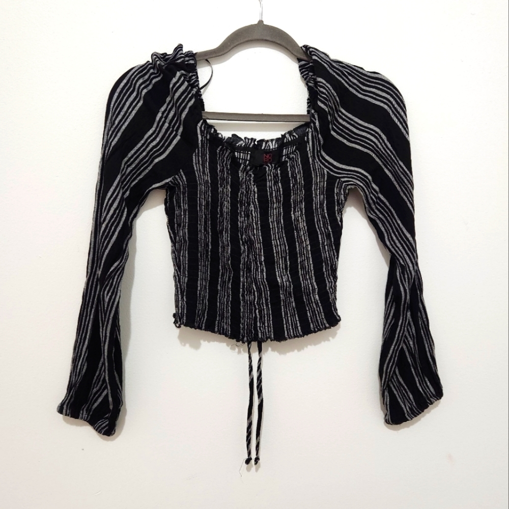 Crop top with long sleeves